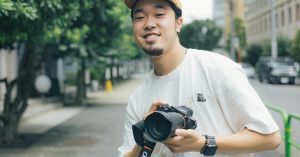 写真家としてのモットーは「暗撮者」。音楽とライブハウスをこよなく愛するカメラマン【Komatsu・19歳】