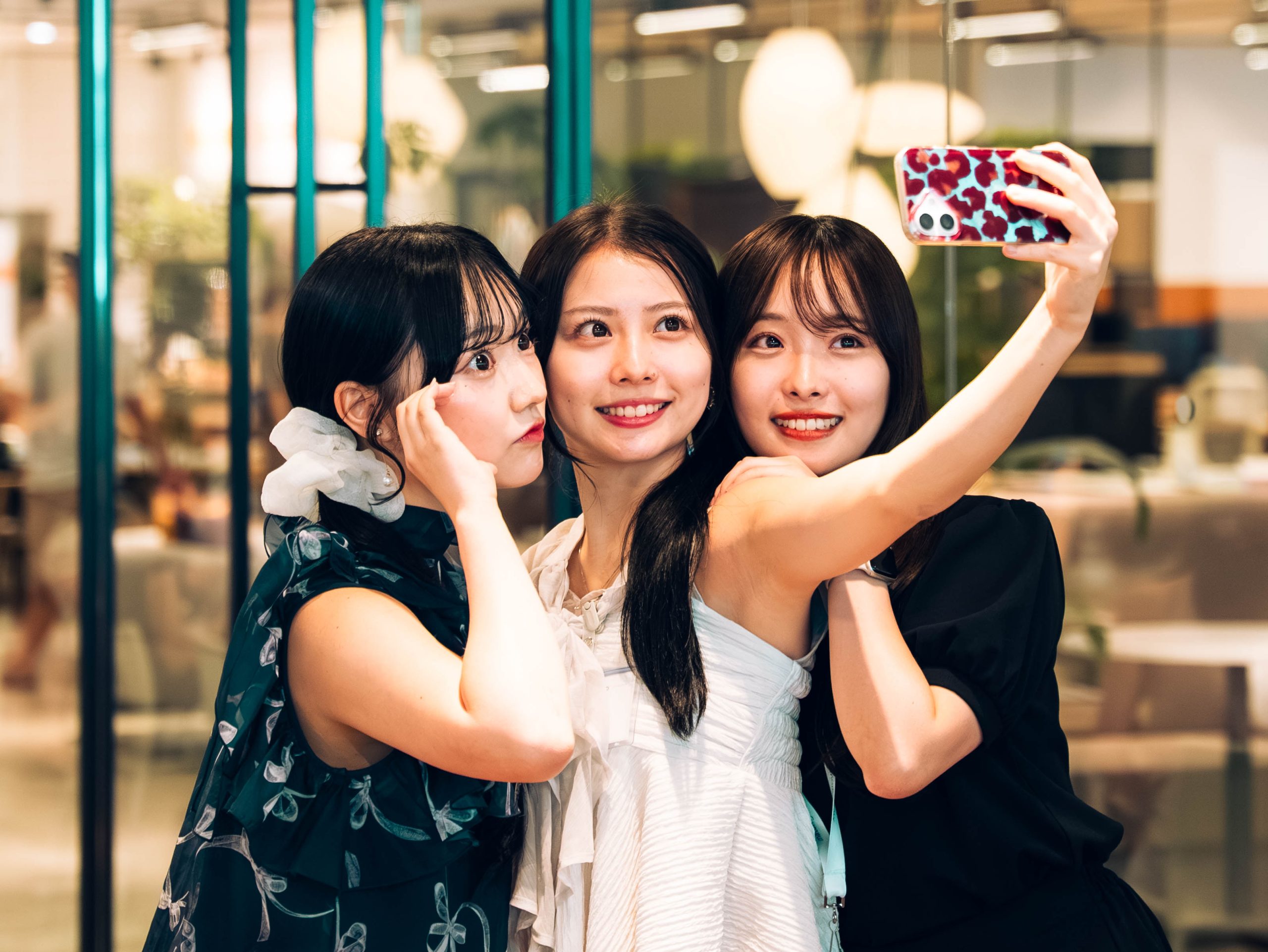 「マッチングアプリで出会った」って言いにくい。大学生向け機能 「Tinder U」から大学生が“出会い”を本気で考えた。