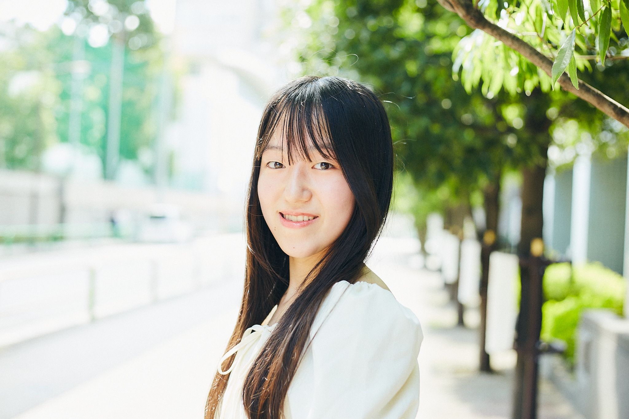 腰痛を当たり前としない世界へ。関西万博で発表した「1時間後に立ち上がれる椅子」の開発に挑戦中の高校生【森暖花・16歳】