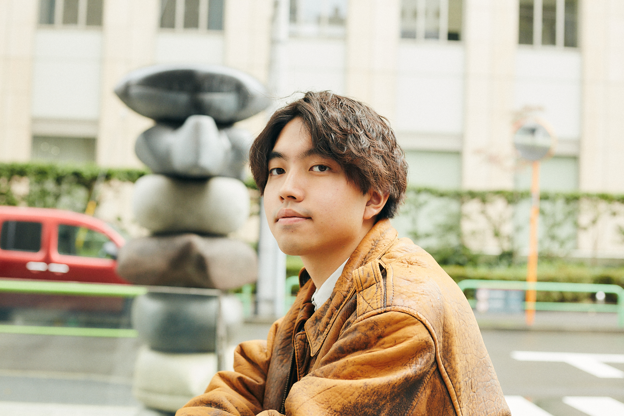 「生きるって捨てたもんじゃない」と思える音楽を。弱さを包む音で心のあわいを表現する音楽家【鈴木拓哉・19歳】