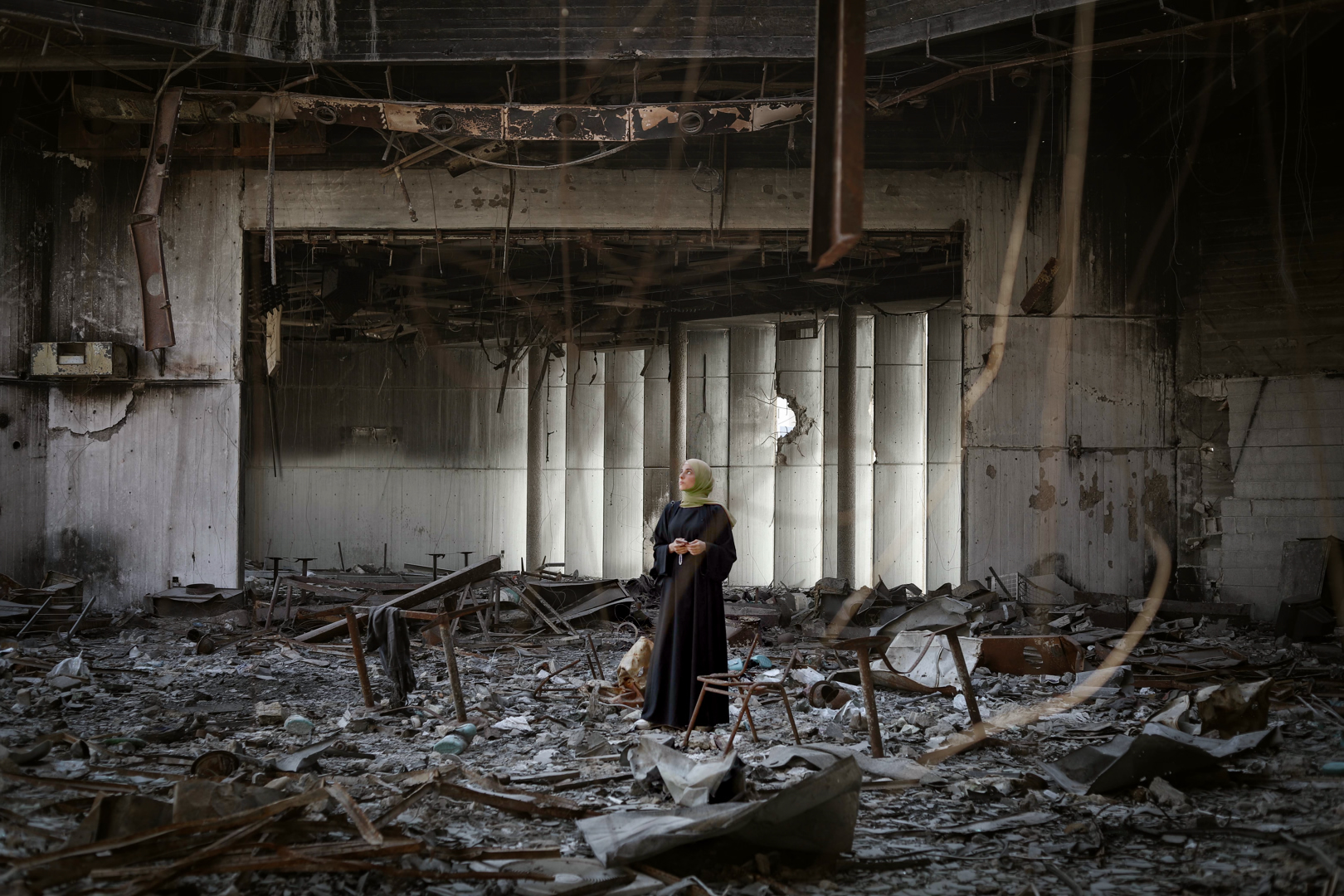 ガザを撮り続け犠牲となった25歳のフォトジャーナリストのメッセージ。映画『⼿に魂を込め、歩いてみれば』レビュー【Steenz Breaking News】