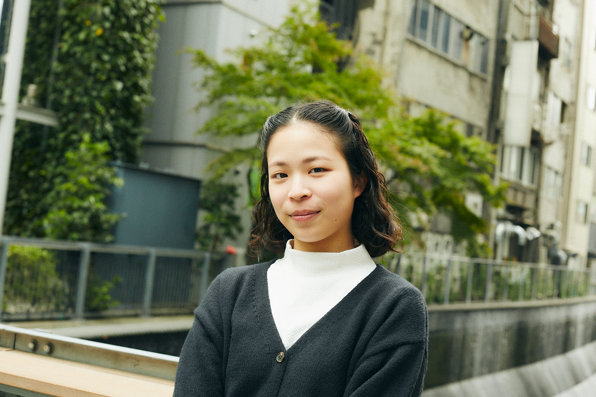 舞台と地域が交わる場所で、見つけた自分の可能性。 広がり続ける興味が、次の道を照らしていく大学生【サワ・19歳】