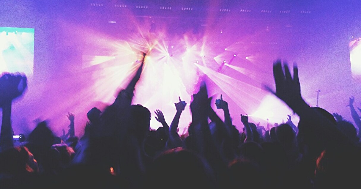 熱狂が止まらない？ 日本出身の候補生にも期待がかかる2026年のオーディション番組【Steenz Breaking News】