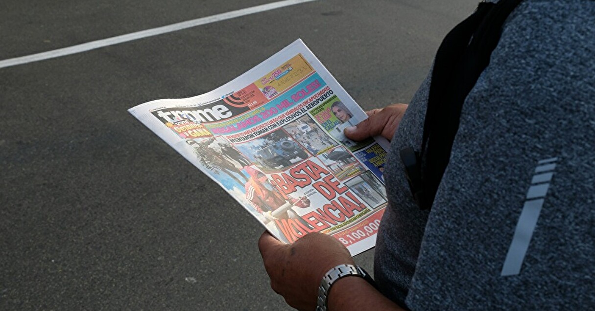 ゴシップに買い物情報、呪術師も探せる⁉︎ウガンダのローカルな新聞事情【Steenz Breaking News】